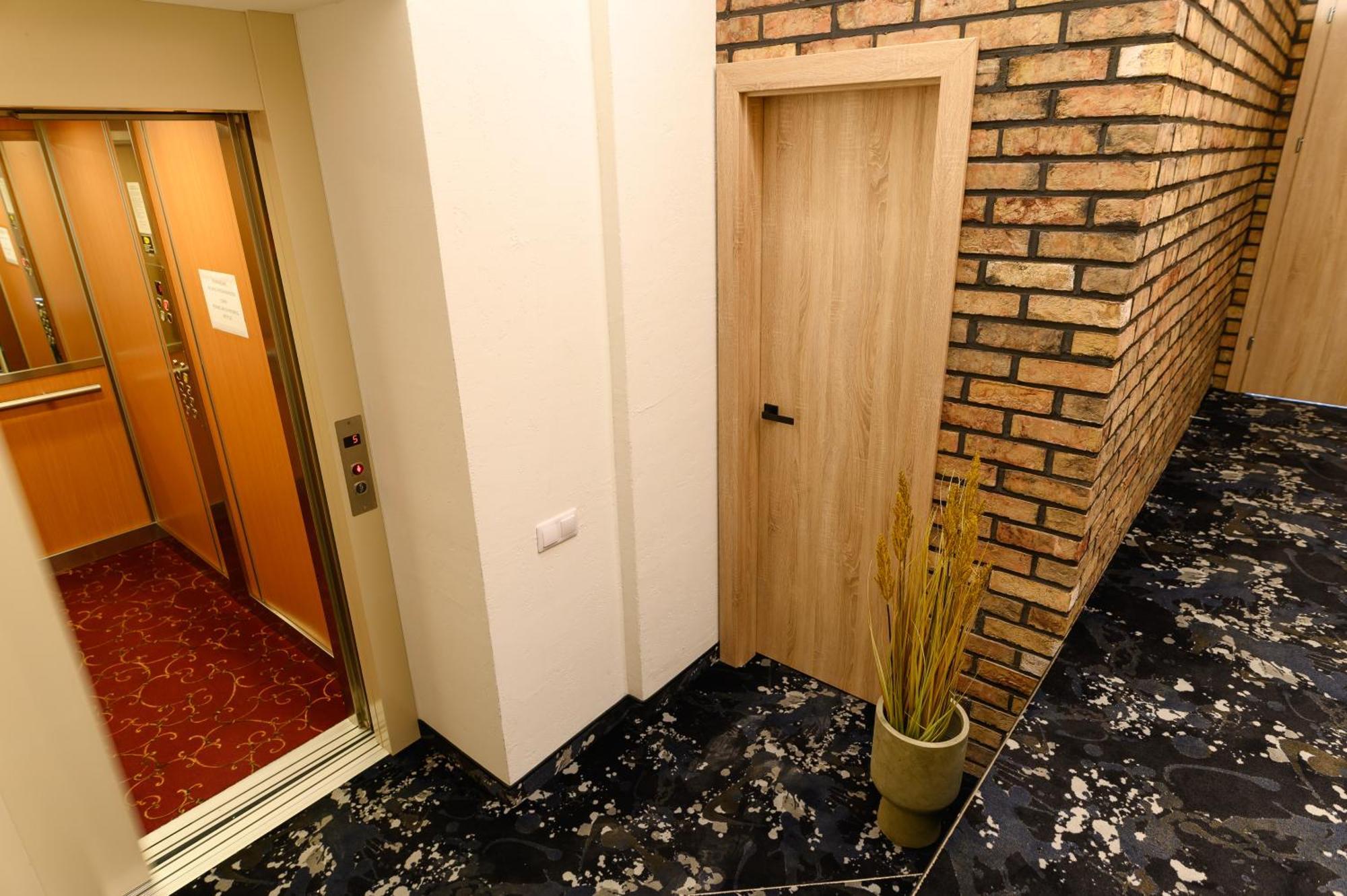 Coliving Synet Leilighet Mažeikiai Eksteriør bilde